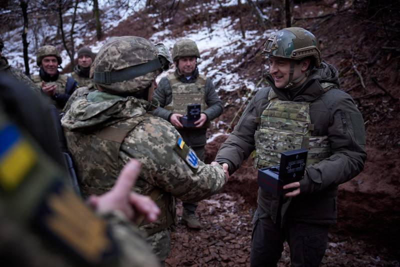 voldomyr zelensky visits frontline troops in donbas